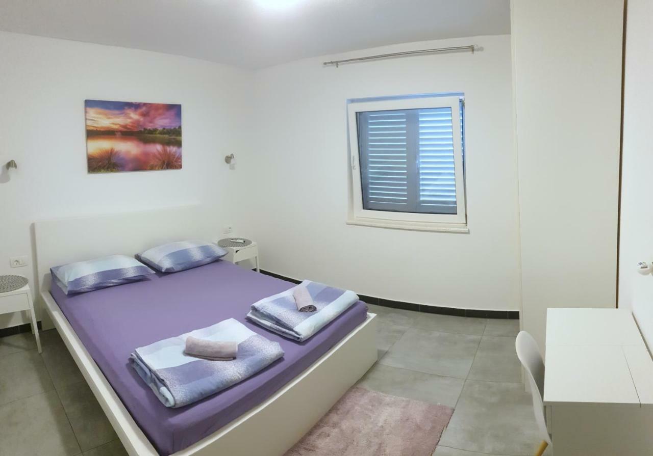 Villa Freya - vacation house Slatine Extérieur photo