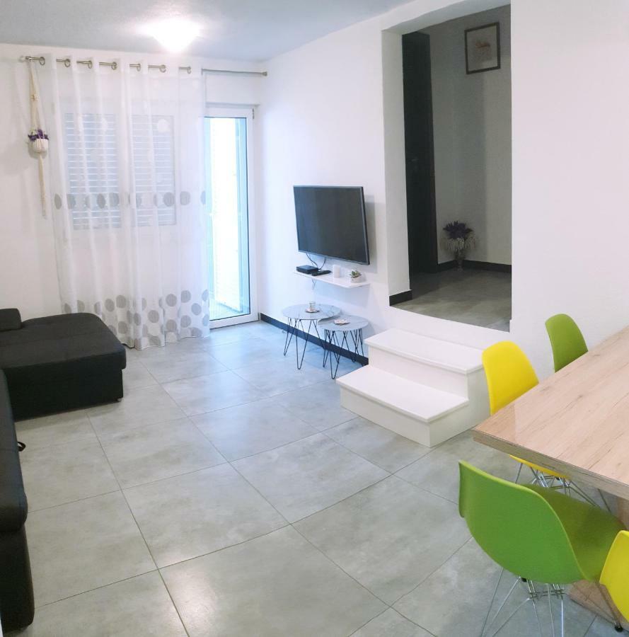 Villa Freya - vacation house Slatine Extérieur photo